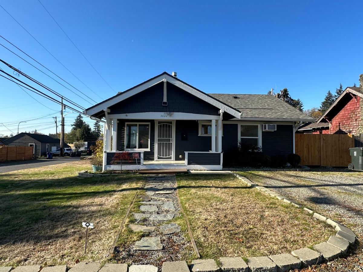 Cozy Home Conveniently Located With King Bed Tacoma Eksteriør billede