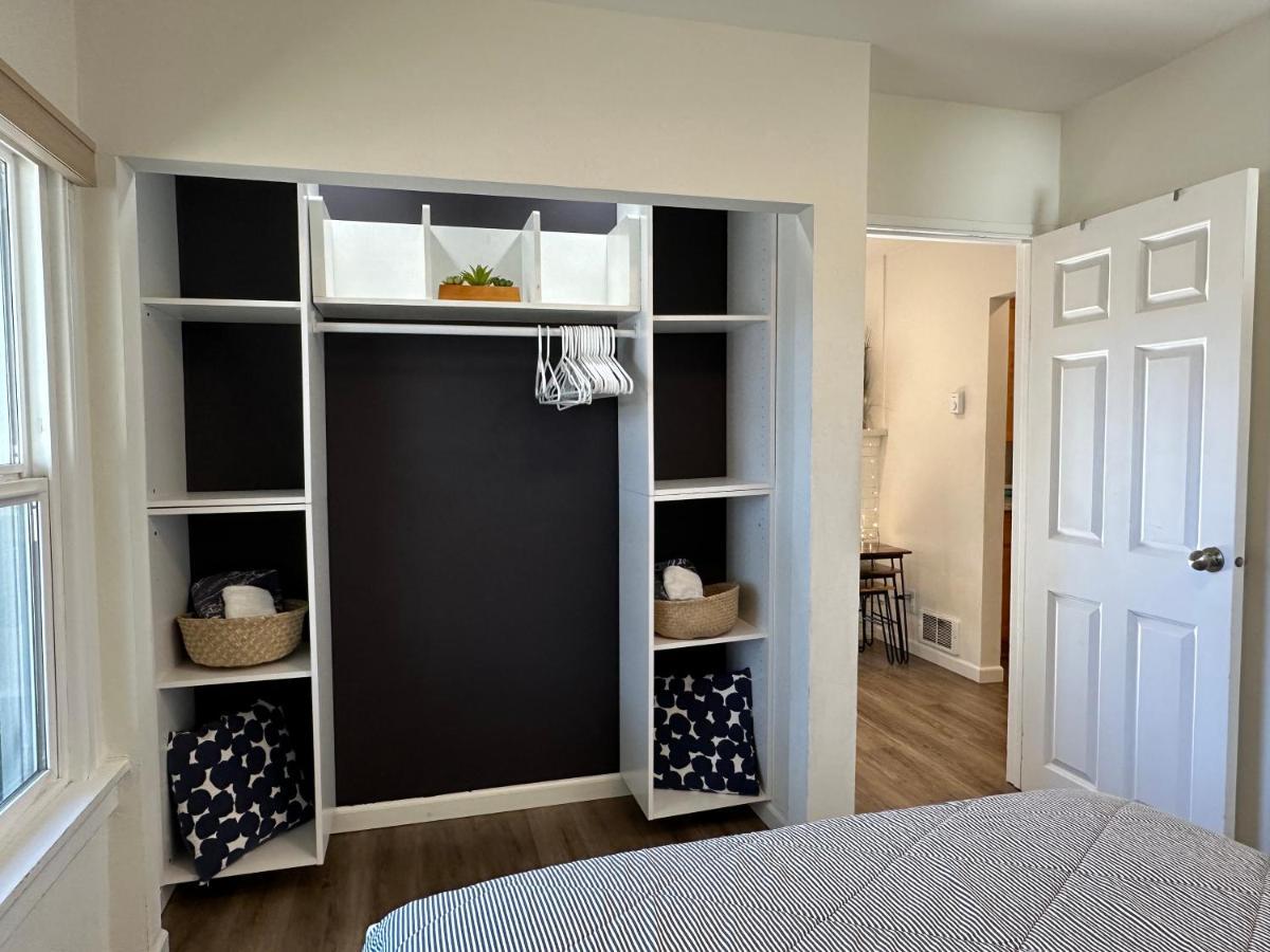 Cozy Home Conveniently Located With King Bed Tacoma Eksteriør billede